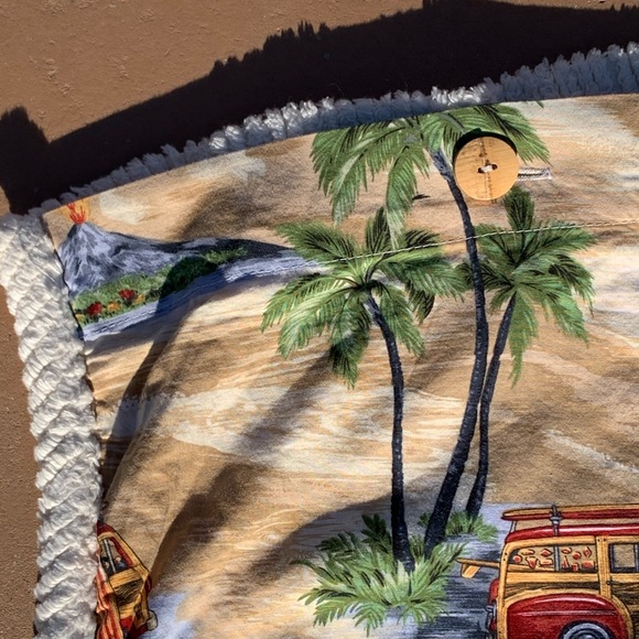 Vintage Hawaiian print twin duvet set.
